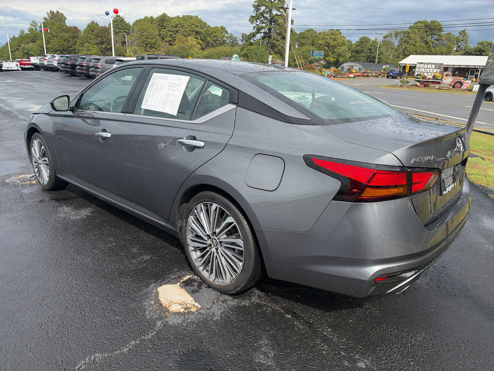2024 Nissan Altima 2.5 SL photo 6