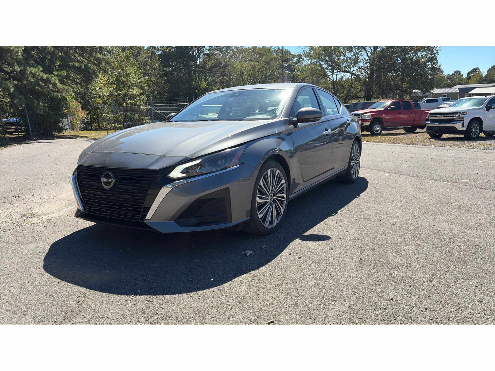 2024 Nissan Altima vehicle photo 1