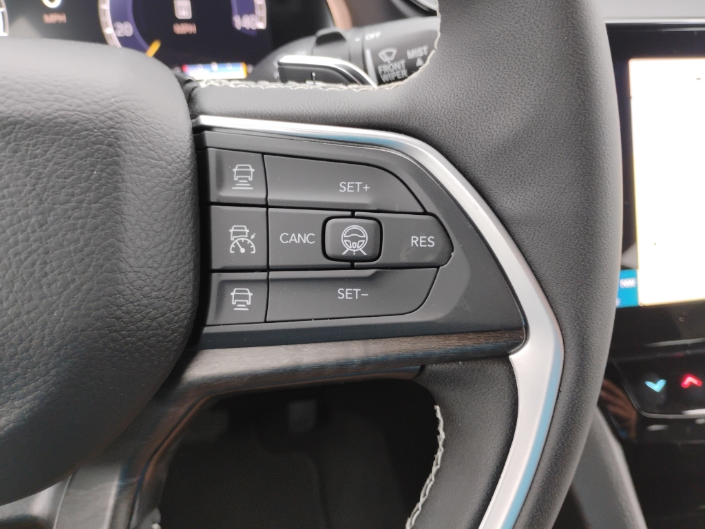 2026 Jeep Grand Cherokee representative vehicle photo