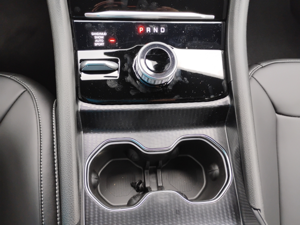 2026 Jeep Grand Cherokee representative vehicle photo