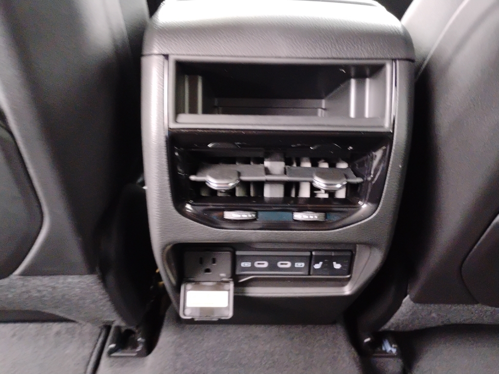 2026 Jeep Grand Cherokee representative vehicle photo