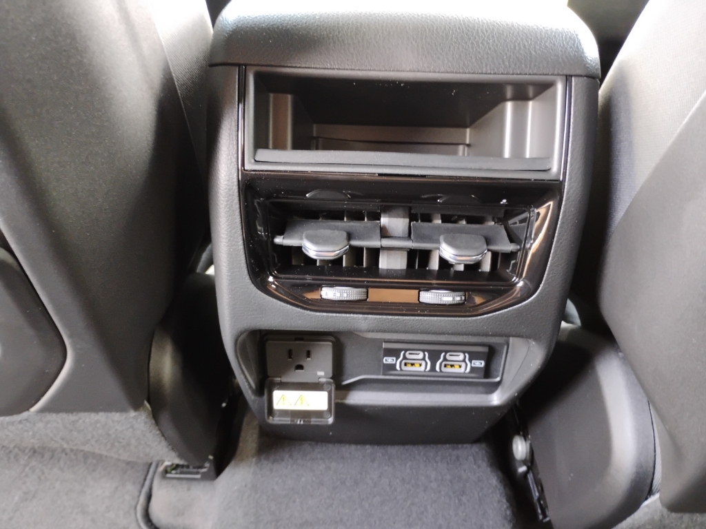 2026 Jeep Grand Cherokee representative vehicle photo