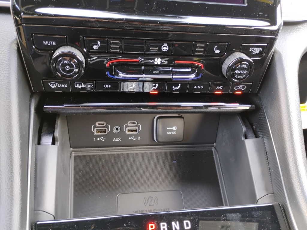 2026 Jeep Grand Cherokee representative vehicle photo