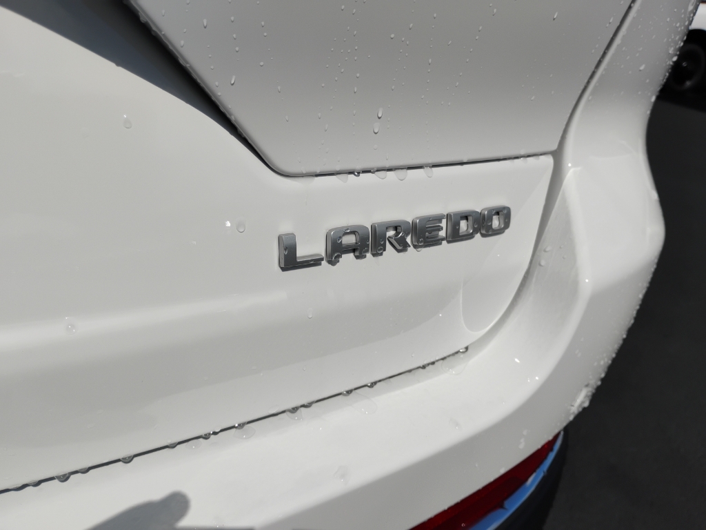 2026 Jeep Grand Cherokee representative vehicle photo