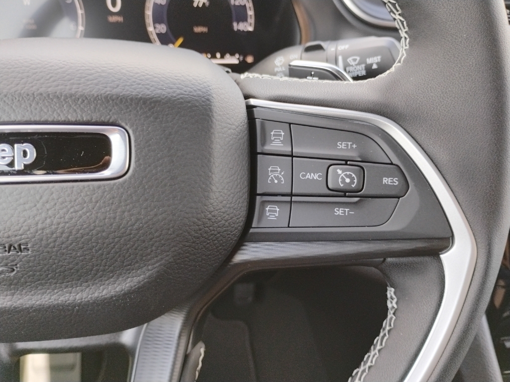 2026 Jeep Grand Cherokee representative vehicle photo
