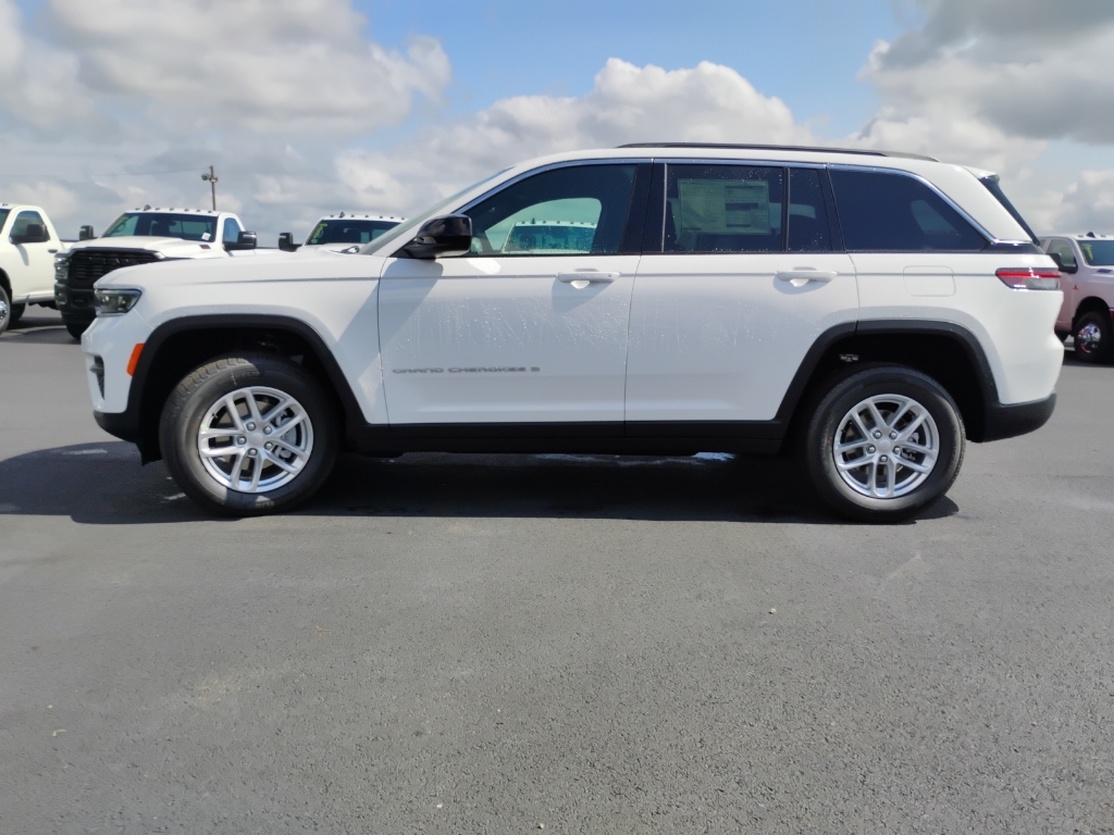 2026 Jeep Grand Cherokee representative vehicle photo