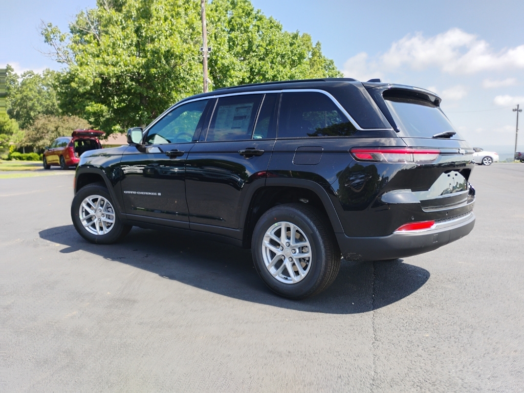 2026 Jeep Grand Cherokee representative vehicle photo