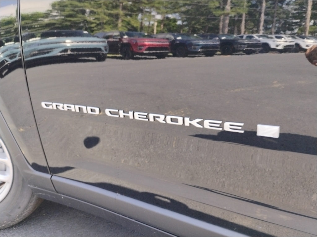 2026 Jeep Grand Cherokee representative vehicle photo