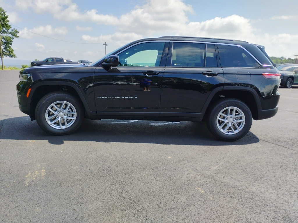 2026 Jeep Grand Cherokee representative vehicle photo