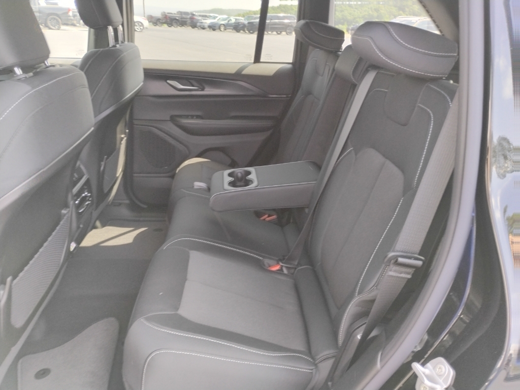 2026 Jeep Grand Cherokee representative vehicle photo