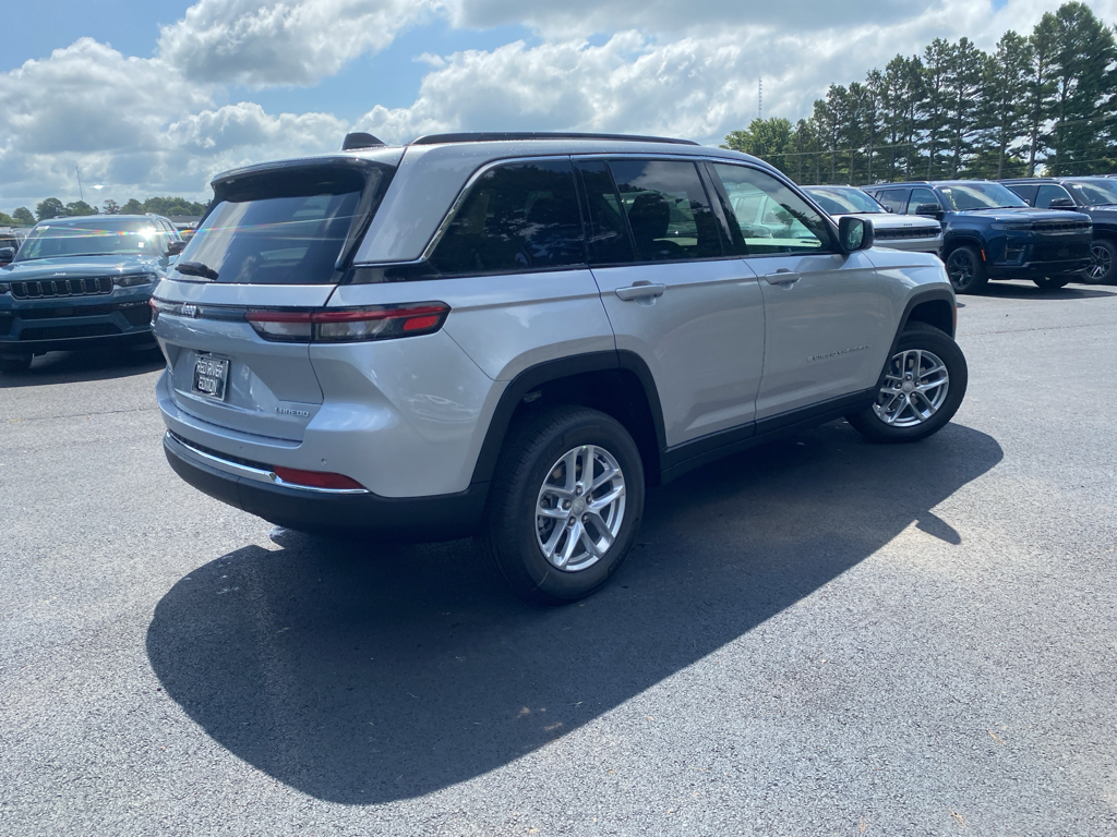 2026 Jeep Grand Cherokee Laredo X photo 5