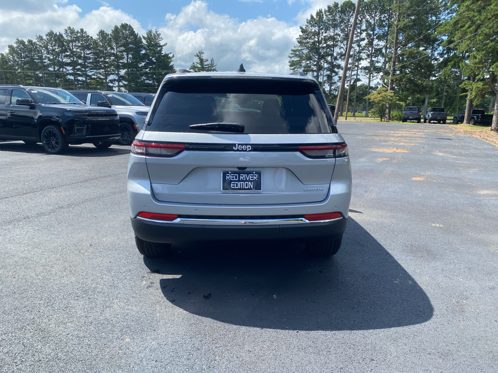2026 Jeep Grand Cherokee Laredo X photo 6