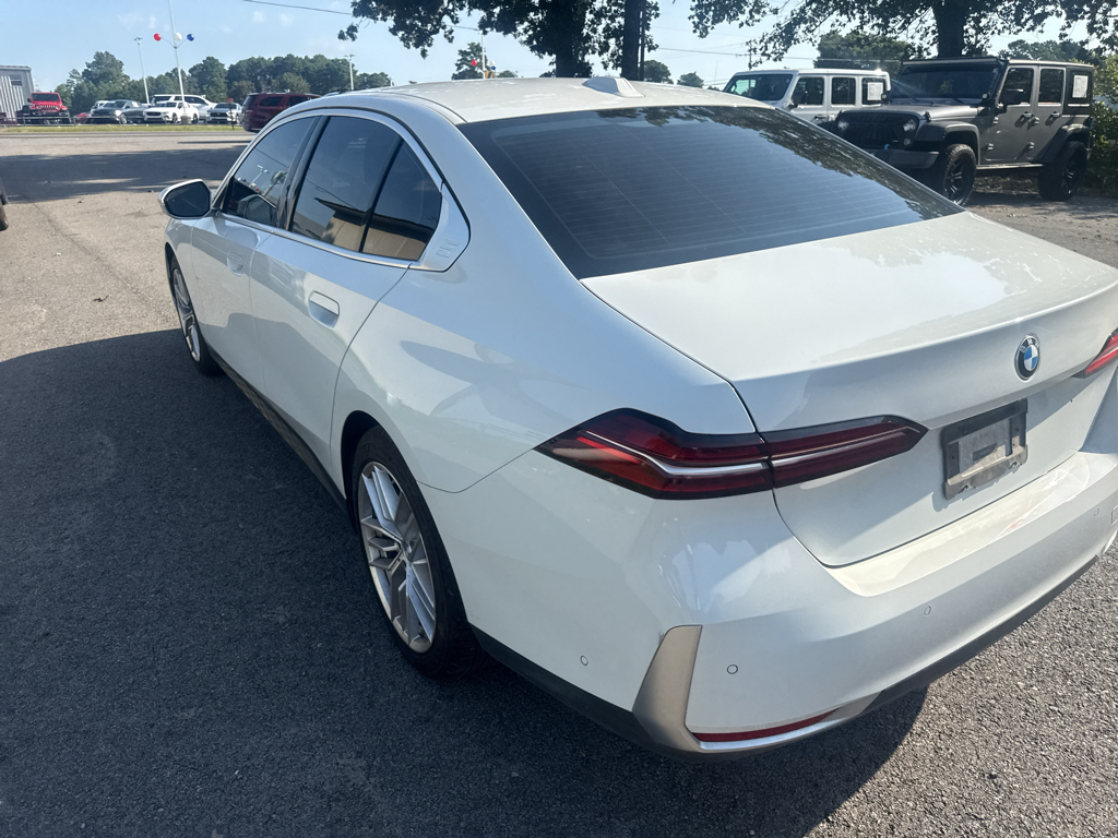 2024 BMW 5 series 530i photo 4