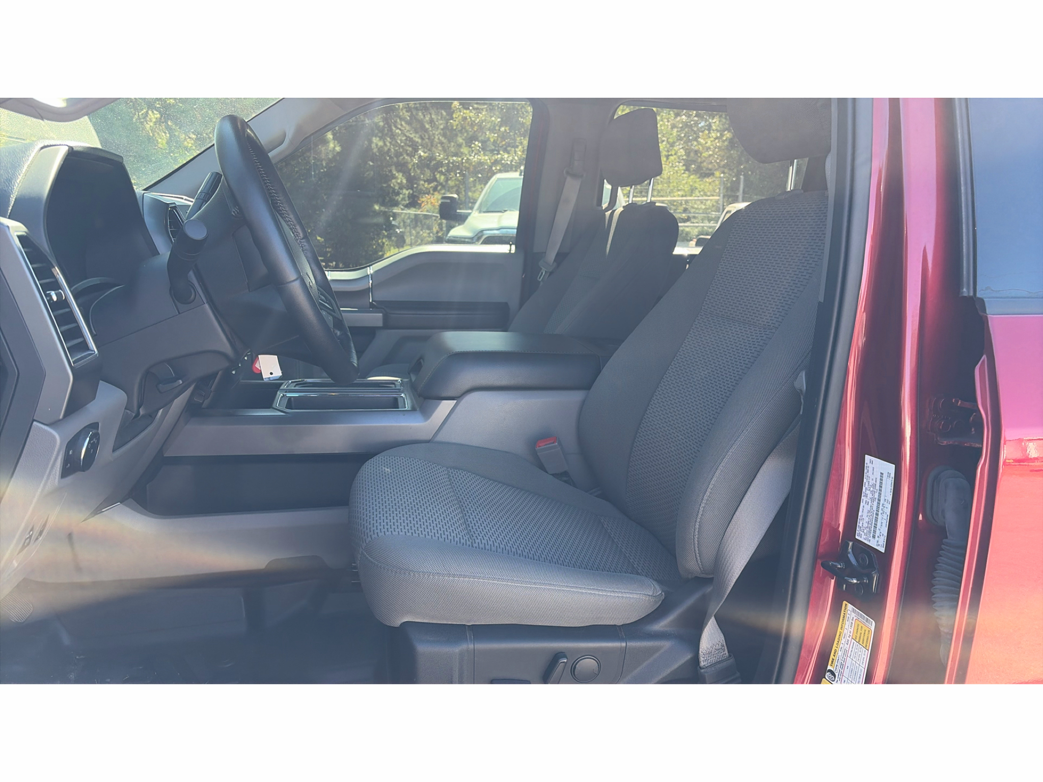 2019 Ford F-150 XLT photo 6