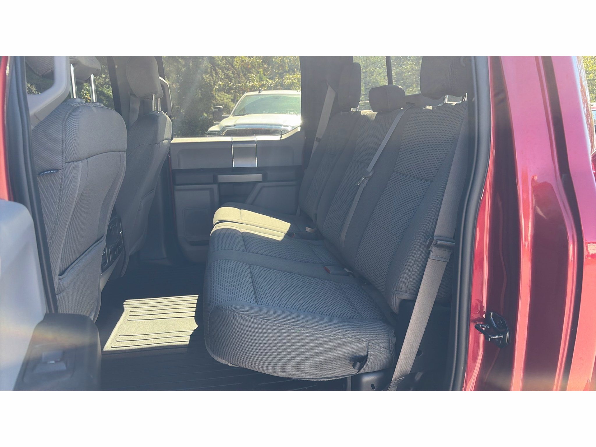 2019 Ford F-150 XLT photo 5