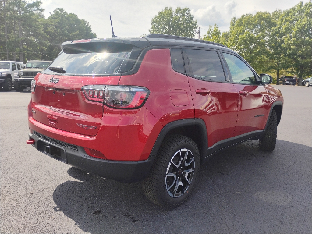 2026 Jeep Compass Trailhawk photo 5