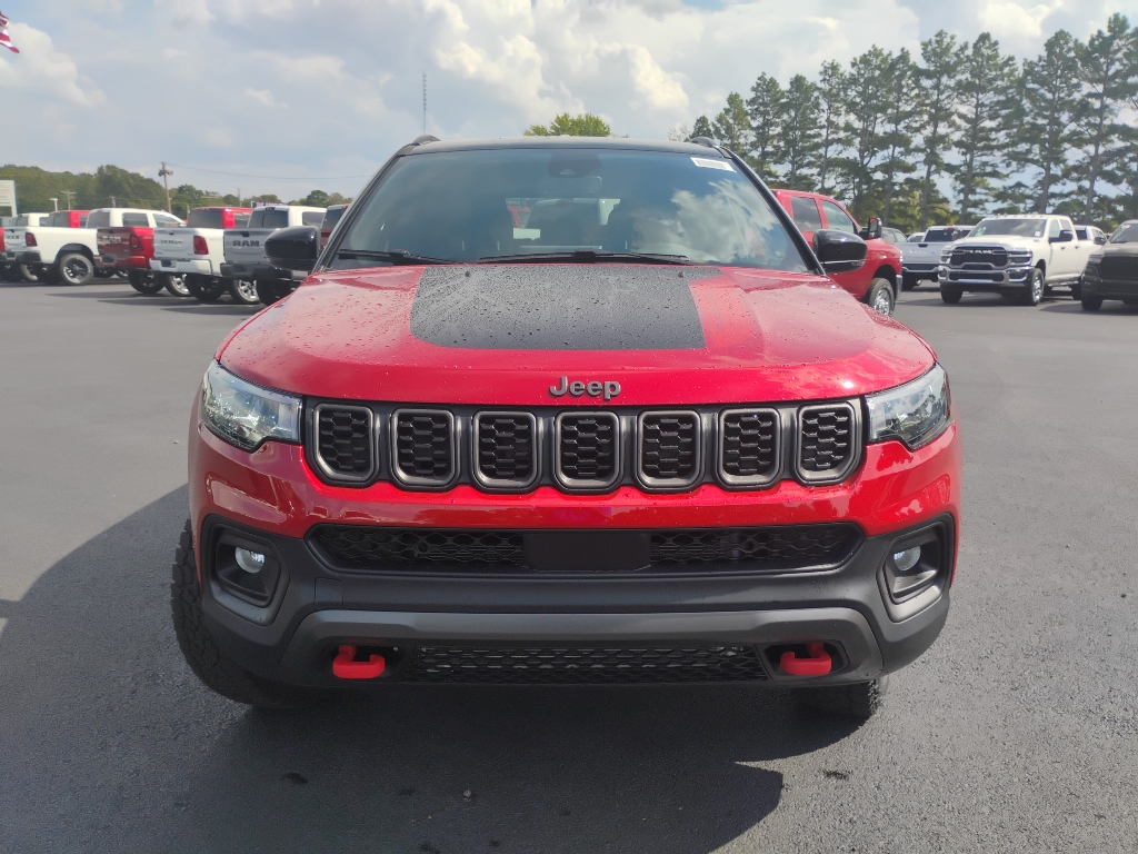 2026 Jeep Compass Trailhawk photo 2