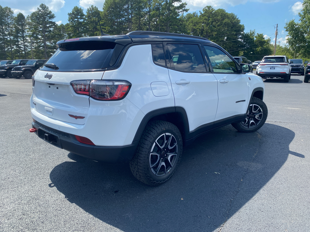 2026 Jeep Compass Trailhawk photo 5