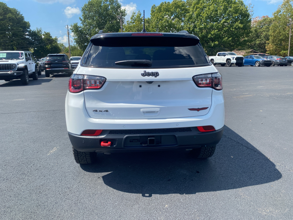 2026 Jeep Compass Trailhawk photo 6