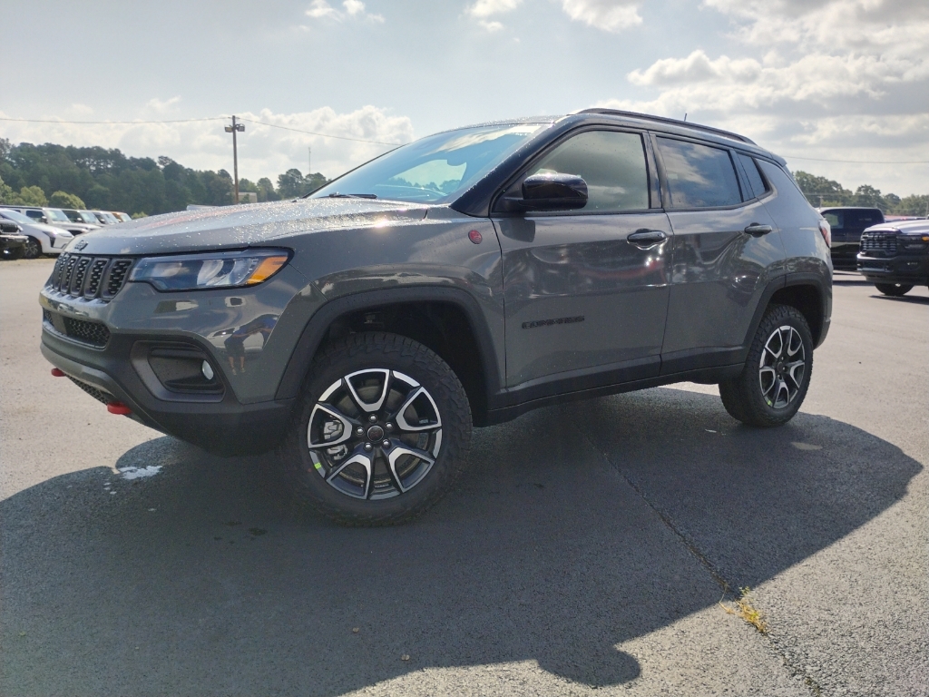 2026 Jeep Compass Trailhawk photo 1