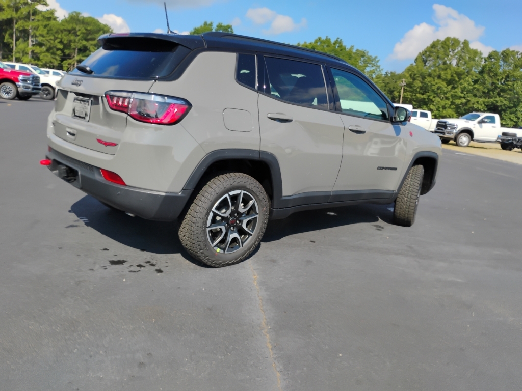 2026 Jeep Compass Trailhawk photo 5