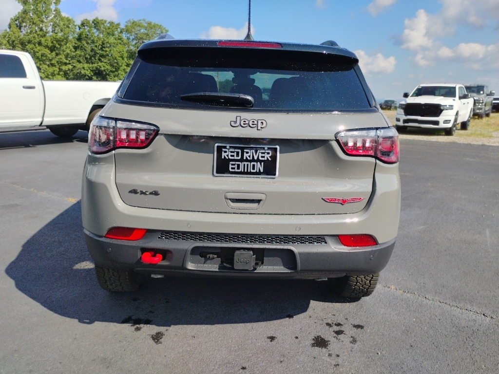 2026 Jeep Compass Trailhawk photo 6