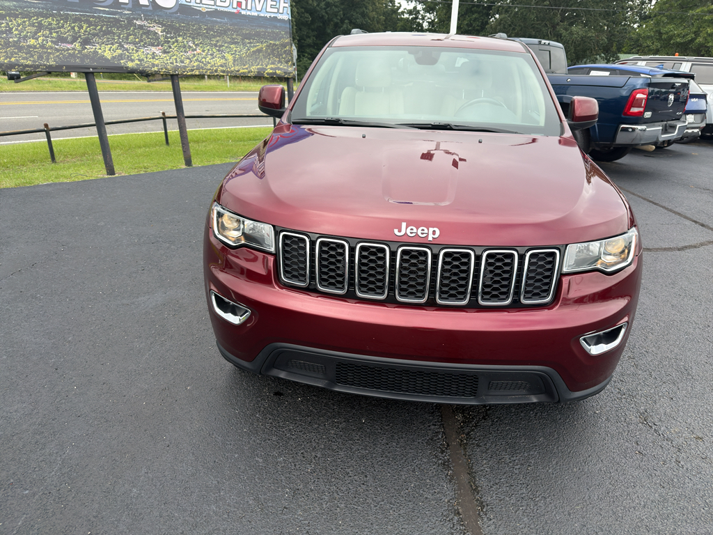 2019 Jeep Grand Cherokee Laredo E photo 2
