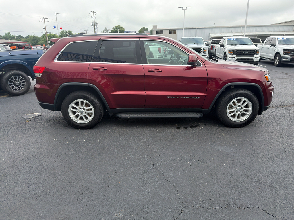2019 Jeep Grand Cherokee Laredo E photo 4