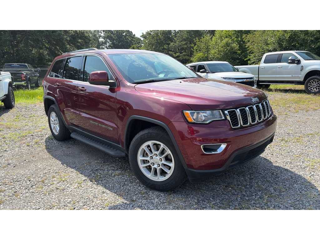 2019 Jeep Grand Cherokee Laredo E photo 2