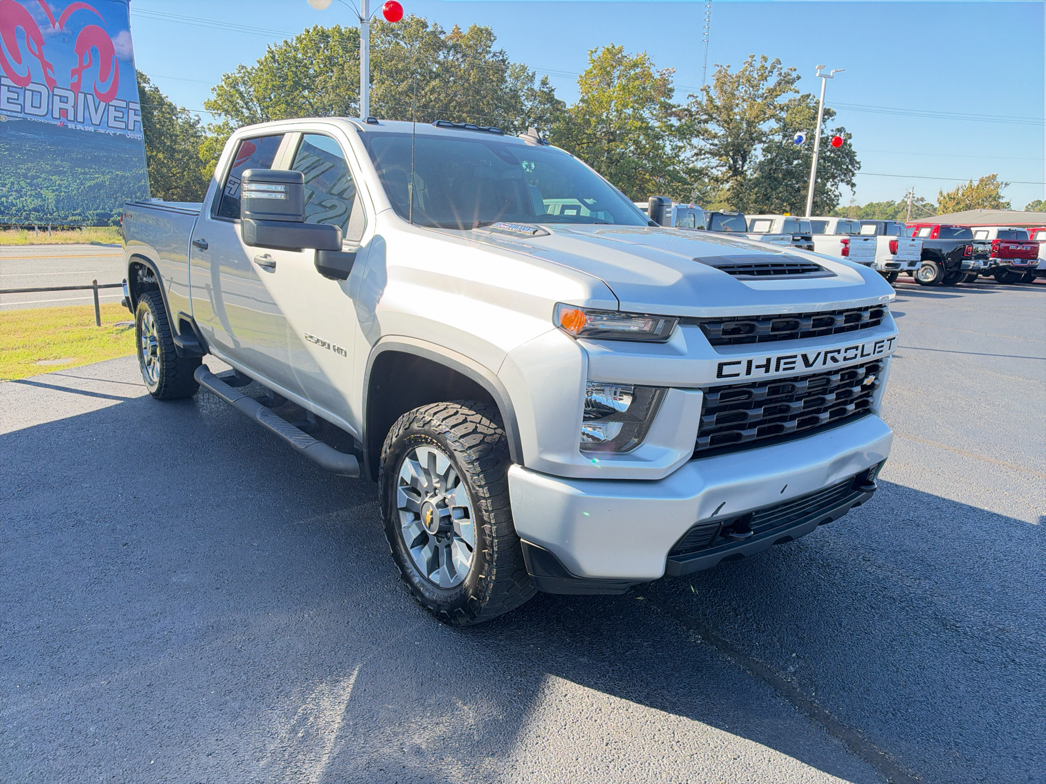 2023 Chevrolet Silverado Custom photo 2