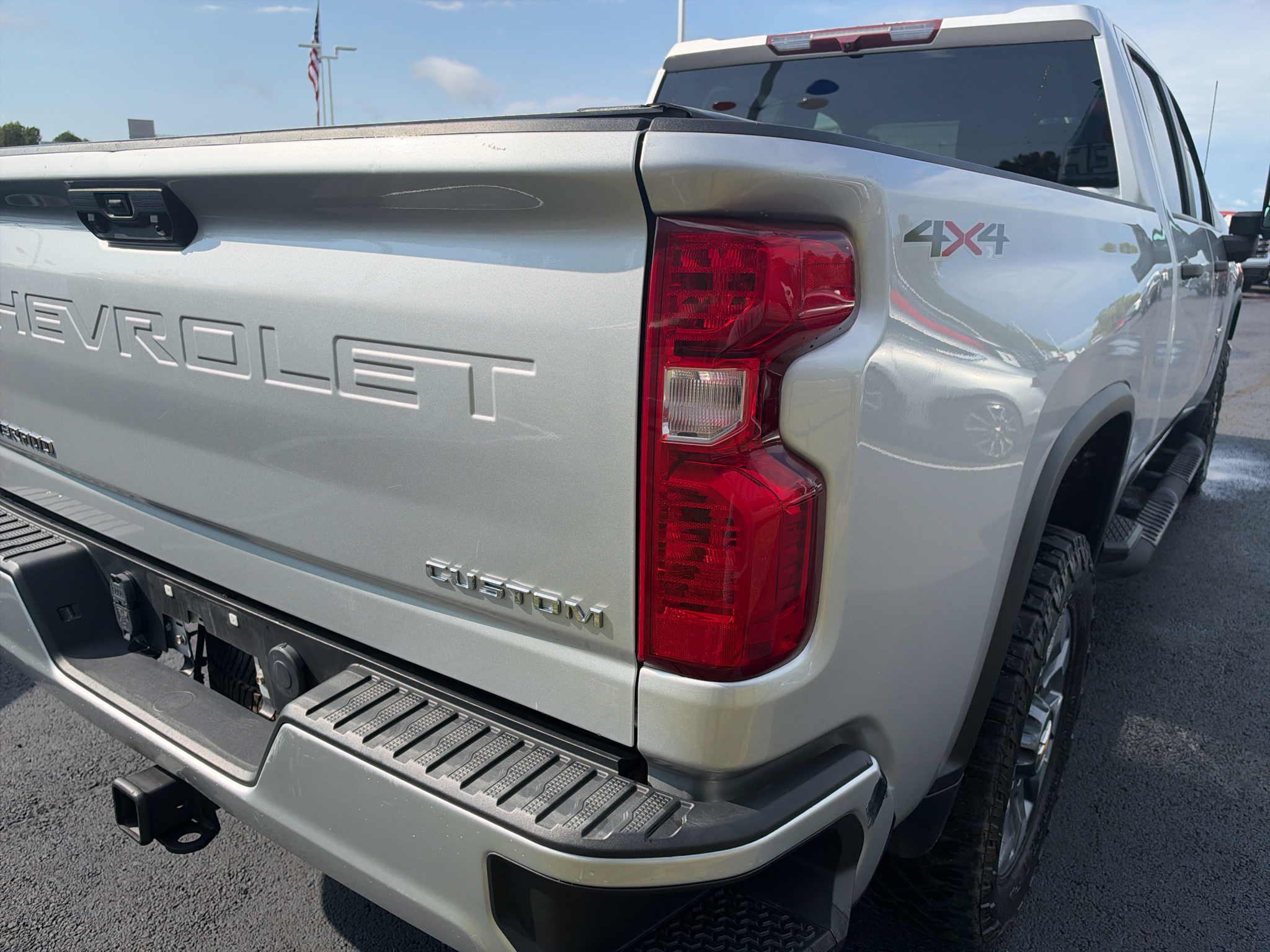 2023 Chevrolet Silverado Custom photo 5