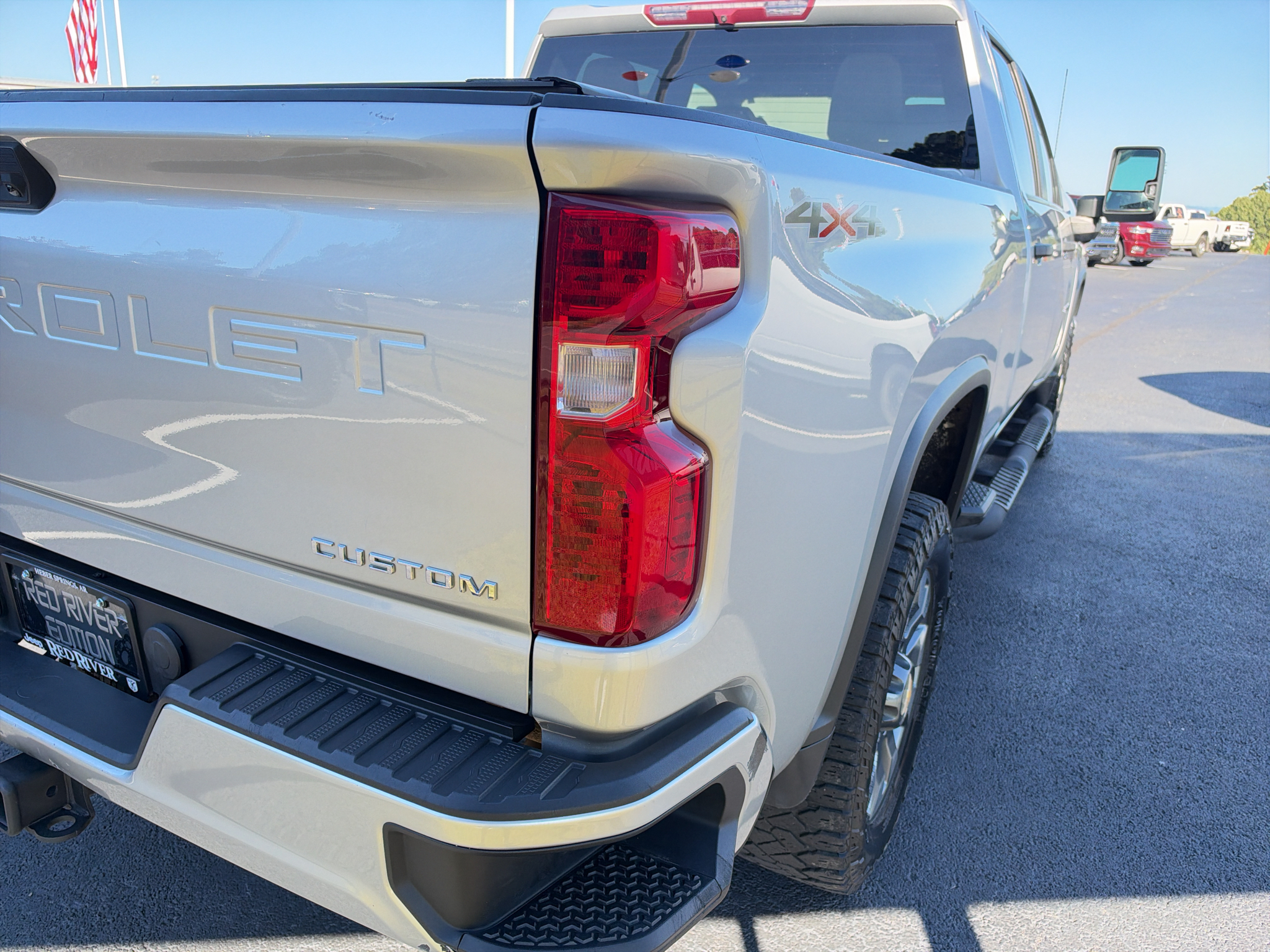 2023 Chevrolet Silverado Custom photo 4