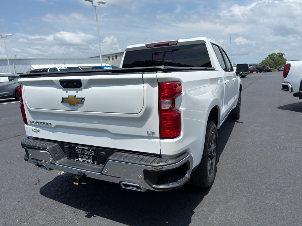 2025 Chevrolet Silverado LT photo 5