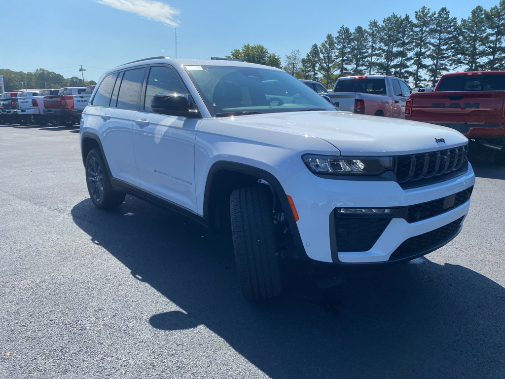 2026 Jeep Grand Cherokee 85th Anniversary Edition photo 3