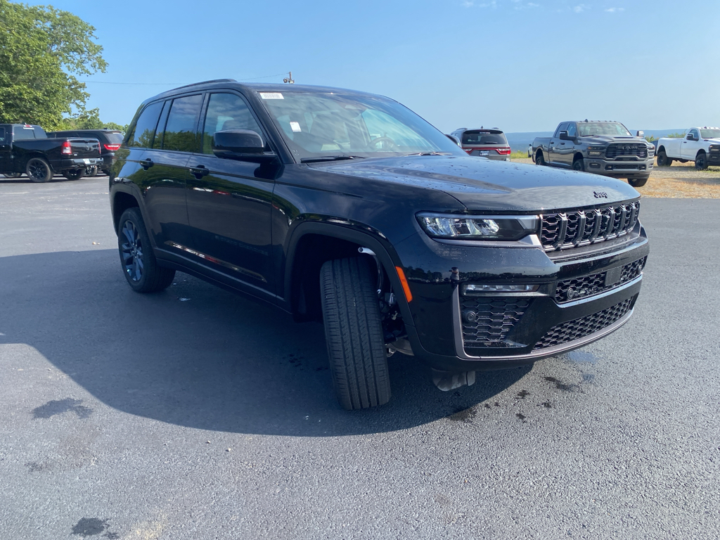 2026 Jeep Grand Cherokee 85th Anniversary Edition photo 6