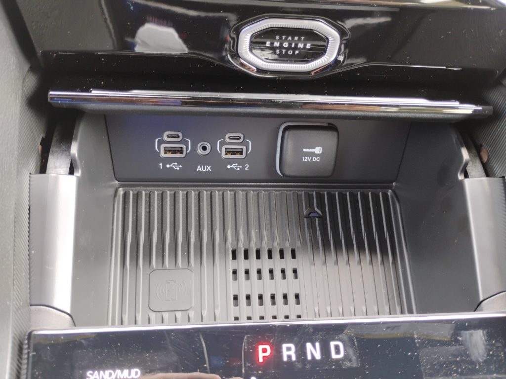 2026 Jeep Grand Cherokee representative vehicle photo