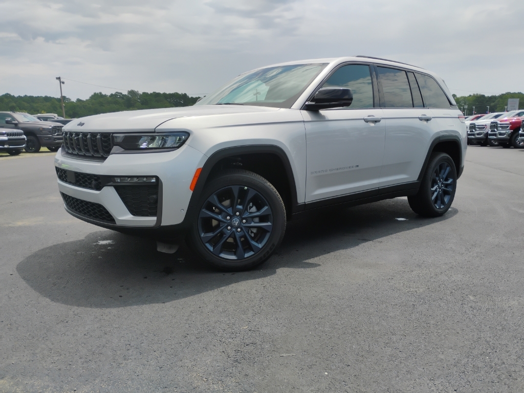2026 Jeep Grand Cherokee representative vehicle photo