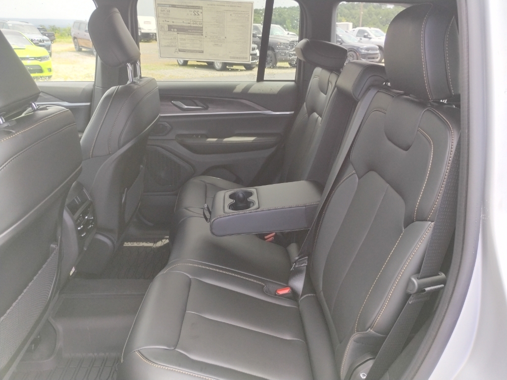 2026 Jeep Grand Cherokee representative vehicle photo