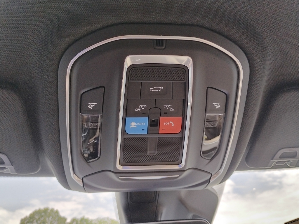 2026 Jeep Grand Cherokee representative vehicle photo