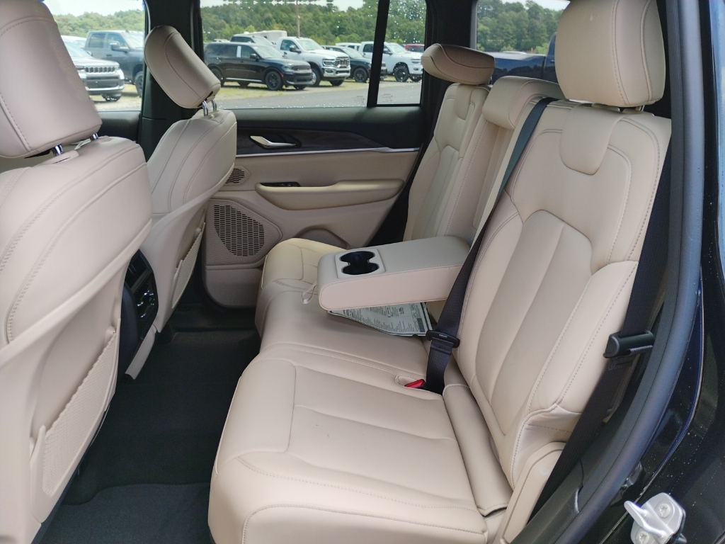2026 Jeep Grand Cherokee representative vehicle photo