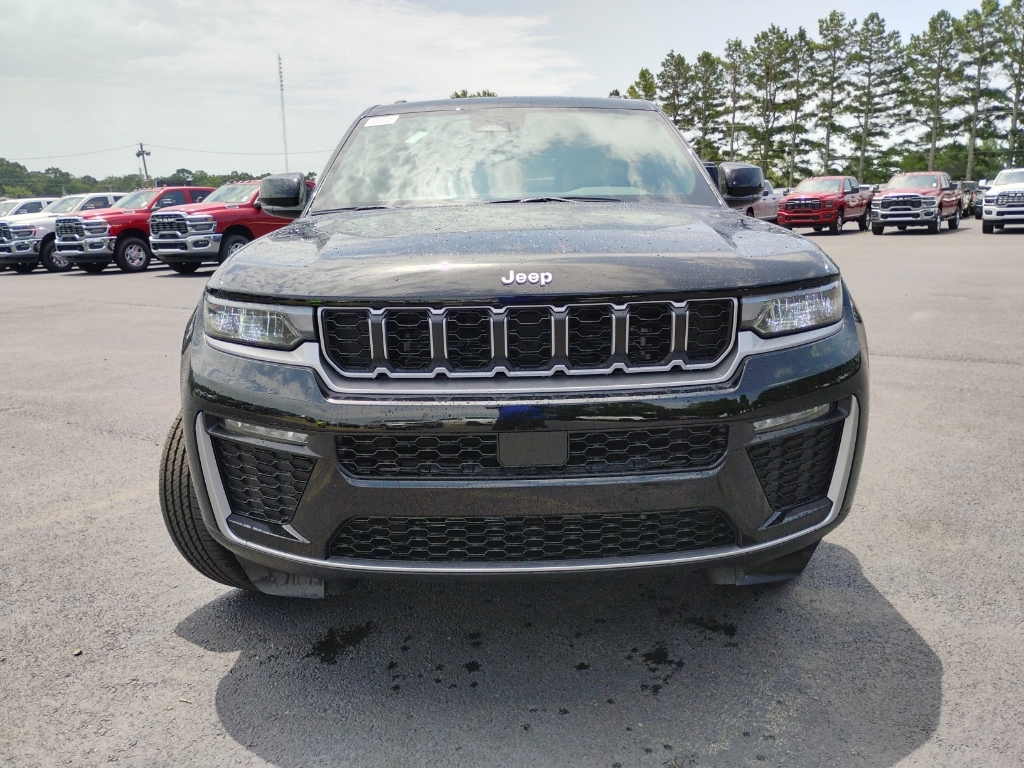 2026 Jeep Grand Cherokee representative vehicle photo