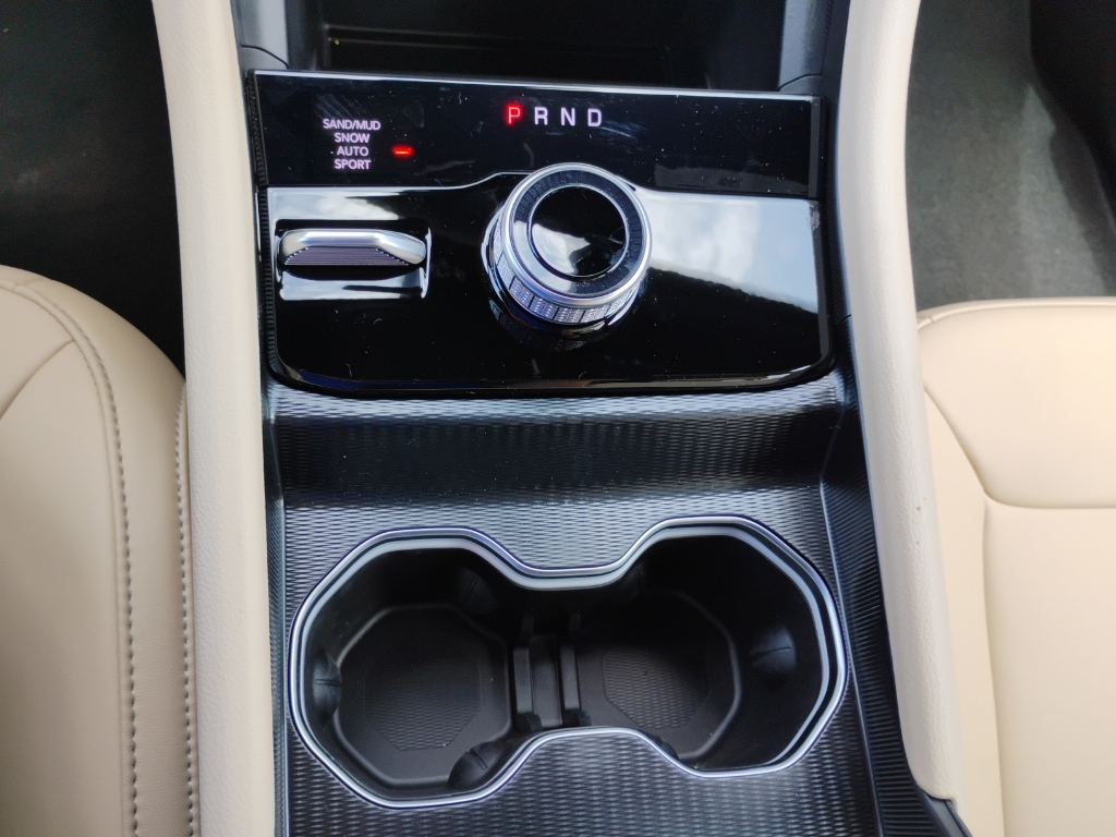 2026 Jeep Grand Cherokee representative vehicle photo