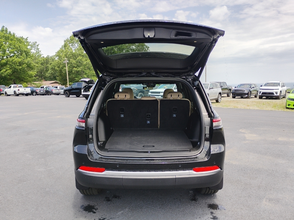 2026 Jeep Grand Cherokee representative vehicle photo