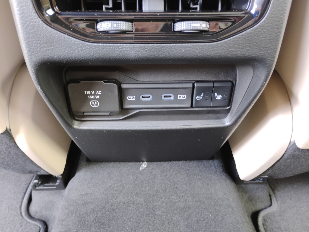 2026 Jeep Grand Cherokee representative vehicle photo