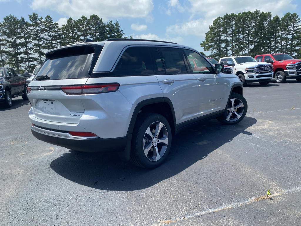 2026 Jeep Grand Cherokee Limited photo 4