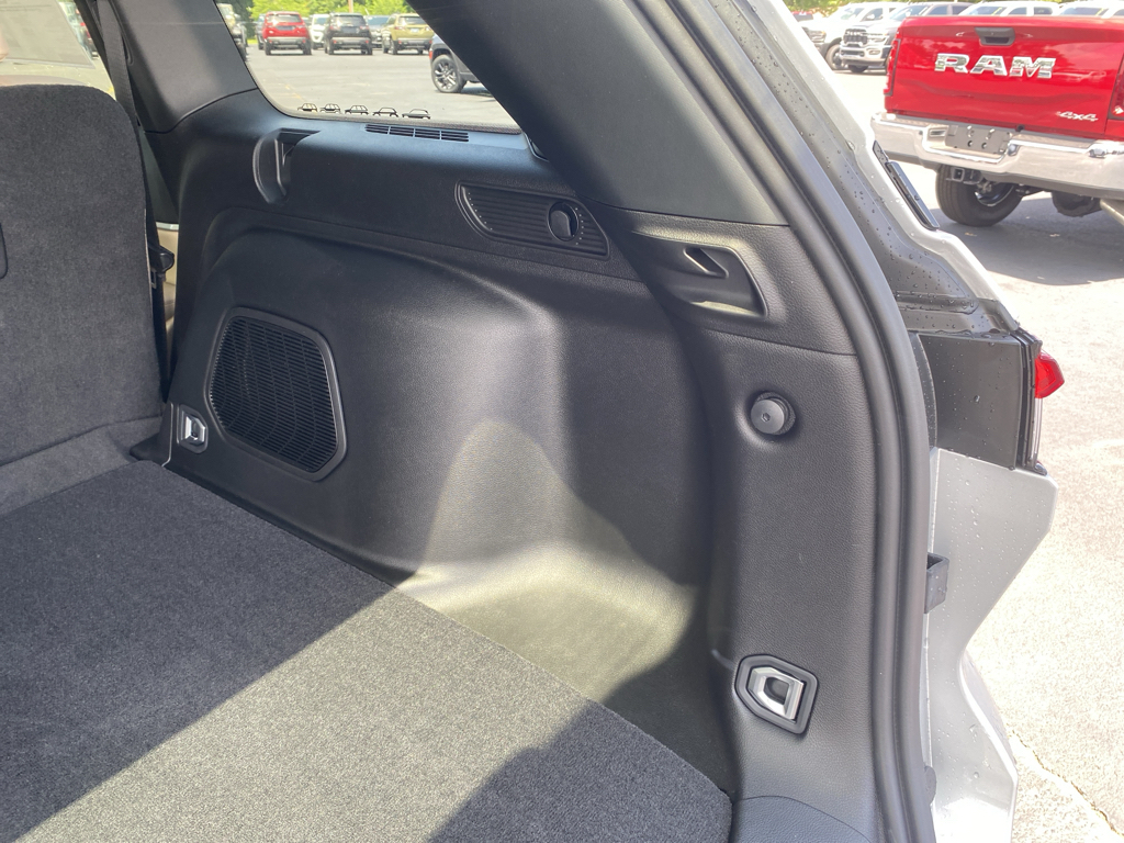 2026 Jeep Grand Cherokee representative vehicle photo
