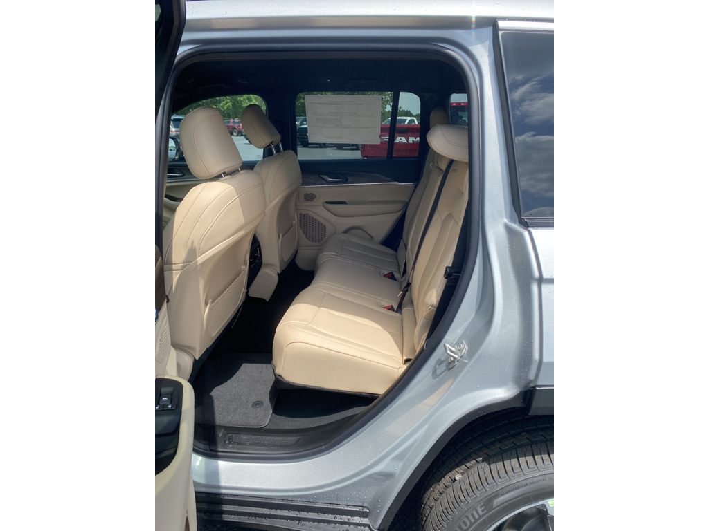 2026 Jeep Grand Cherokee representative vehicle photo