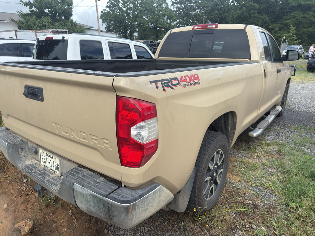 2020 Toyota Tundra SR5 photo 3