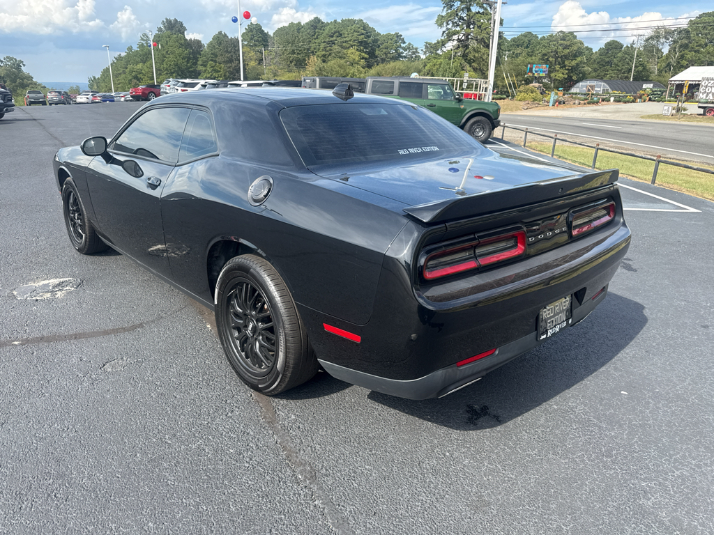 2020 Dodge Challenger SXT photo 6