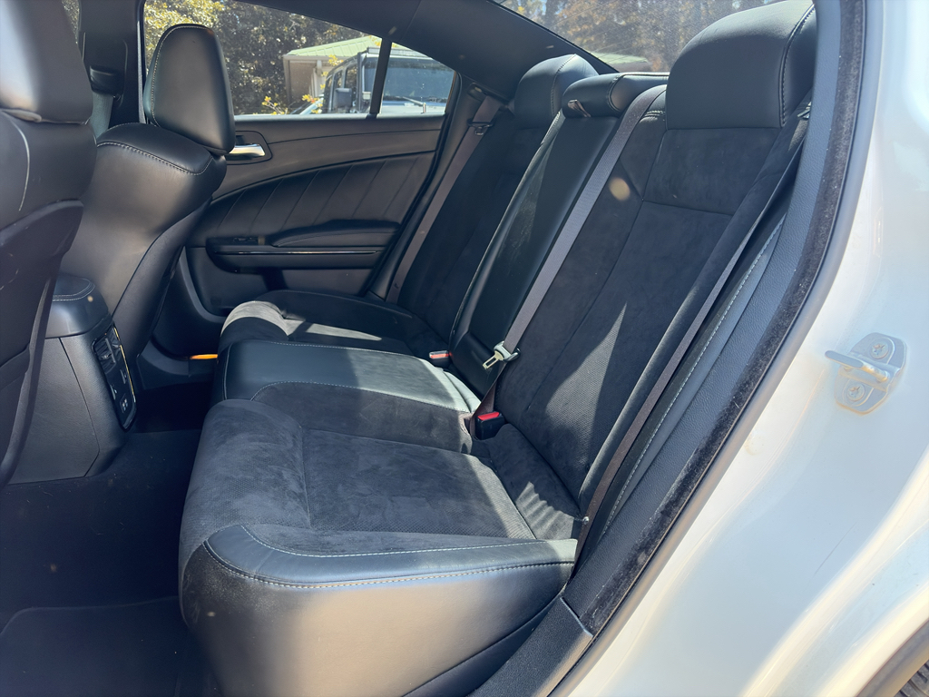 2019 Dodge Charger GT photo 4